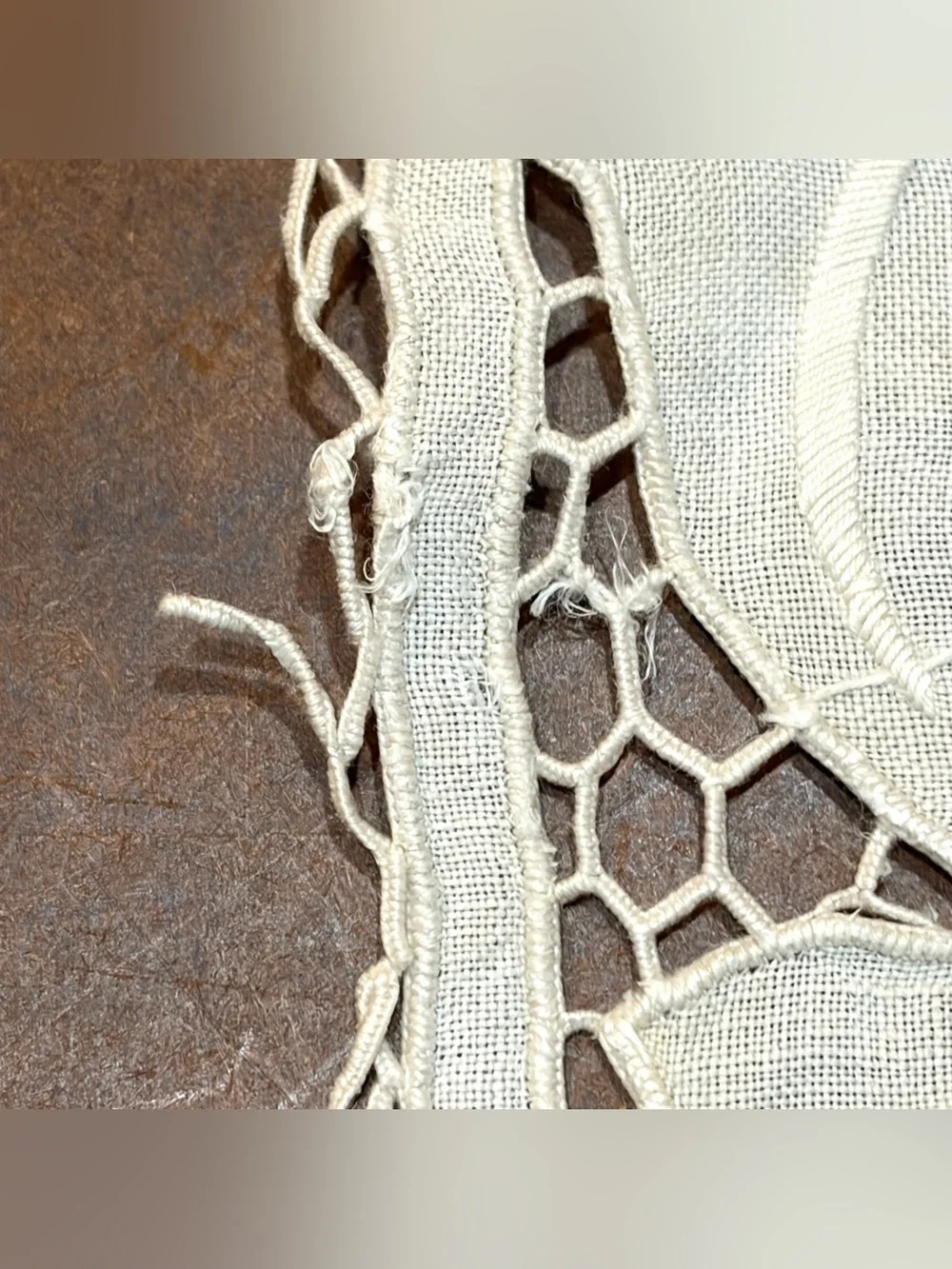 Vintage- 🤍 7 Lace Embroidered Linen Doily Rectangular Table Accent in Ivory